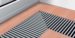 Угловой стык лотка и рулонной решетки Моленхофф под прямым углом 90°